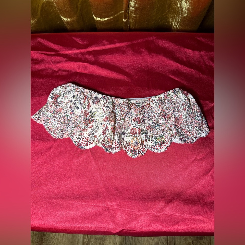 Victorias Secret floral bandeau bra